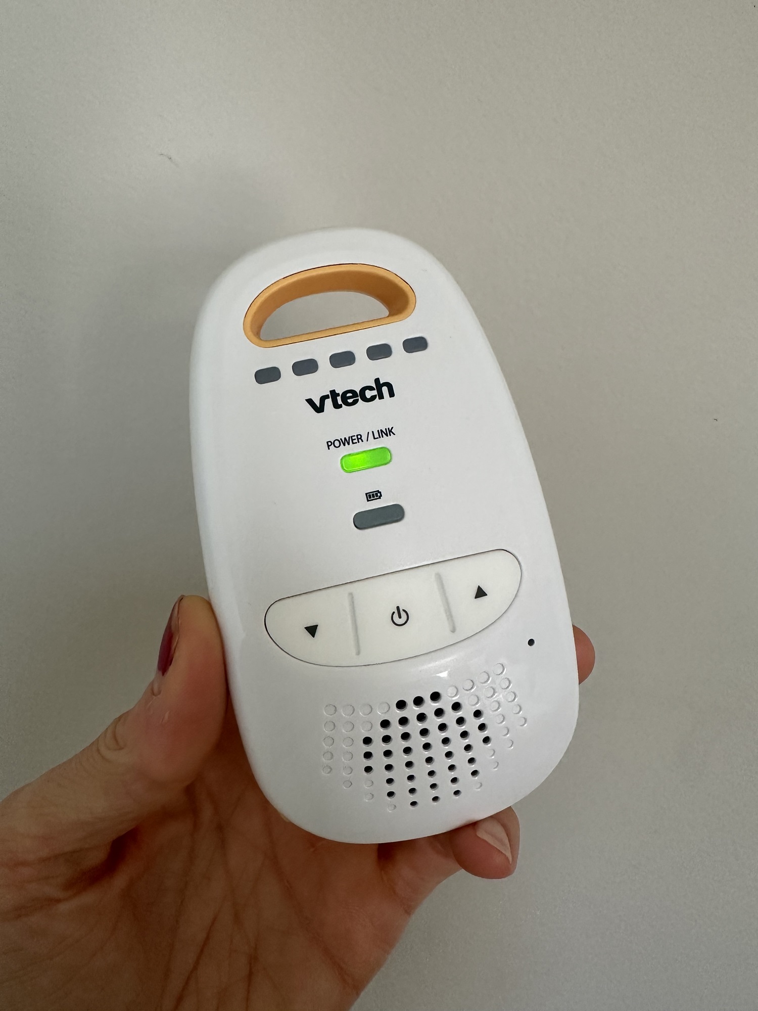 A simple baby monitor that is perfect for family travel