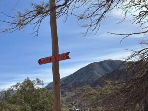 Clear signage for Paseo de los Colores in Purmamarca